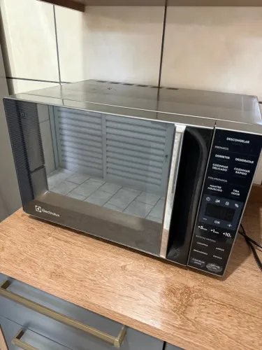 Microondas 23L Electrolux