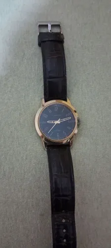 Relógio pulseira de couro 
