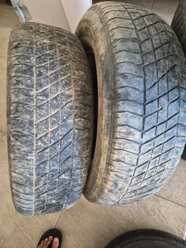 2 pneus aro 265/65/17 hillux