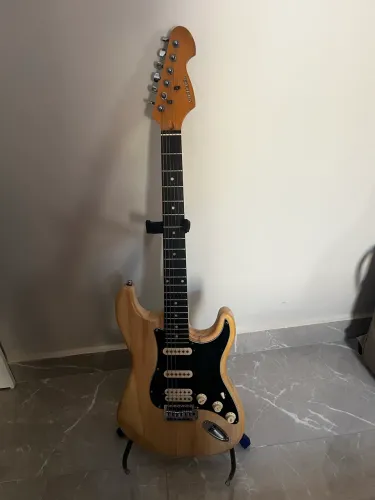 Guitarra Michael 