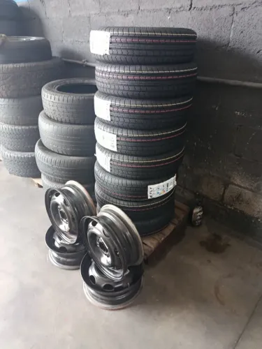 Pneu 175/70 13 com aro 13 GM