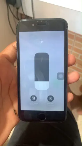 iPhone 8 sem marca de uso troco por um xr