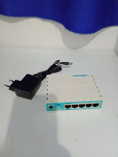 Mikrotik RB 750Gr3 (Pra vender logo)