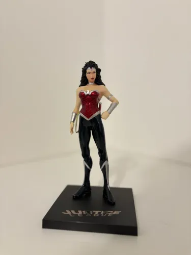 Mulher Maravilha Kotubukiya ARTFX+