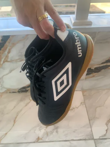 Chuteira de futsal umbro original