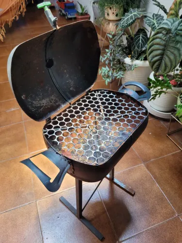 Churrasqueira à fafo apenas 79 reais, entrego