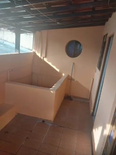 Alugo excelente Barracão