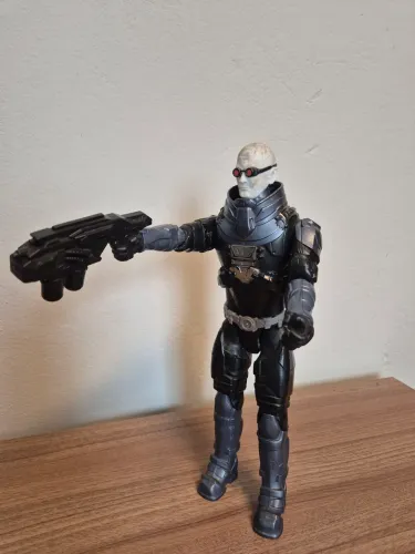 Boneco original Senhor Frio DC Comics da MATTEL, 30cm, sem caixa original (usado).