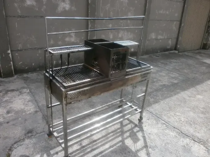 churrasqueira - parrilla -  com carrinho com rodas