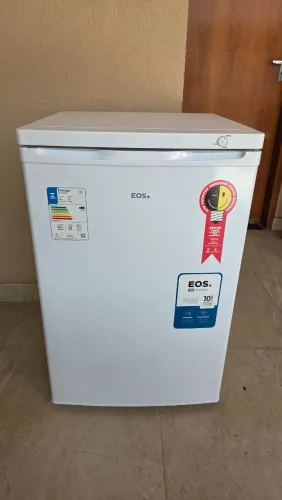 Freezer vertical EOS