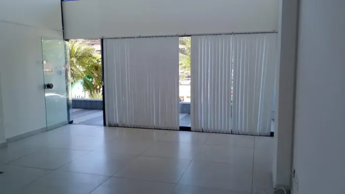 LOJA TÉRREA FRENTE DE RUA COM MEZANINO