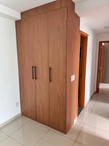 Vendo armário/ guarda roupa/ sapateira R$ 2.500 já instalado