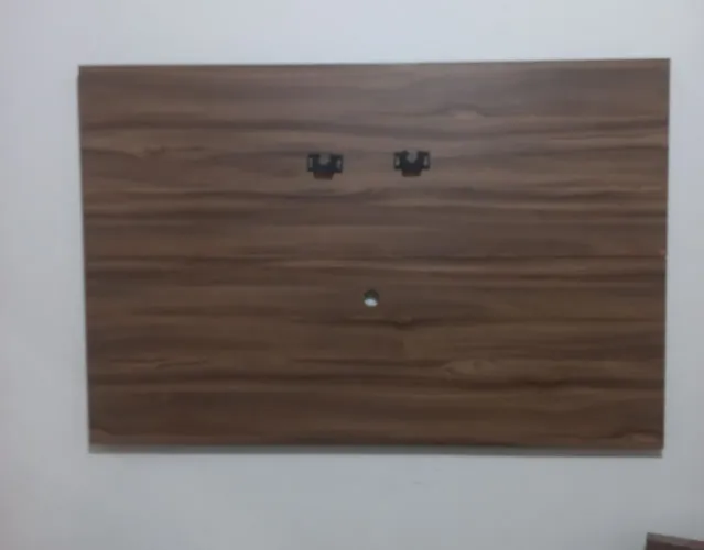 PAINEL DE TV 1,36 POR 90 CM