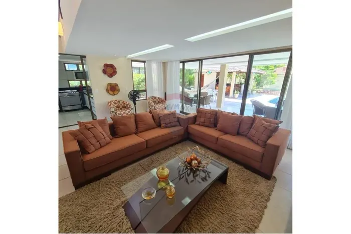 Luxo à Beira-Mar: Casa Excepcional em Muro Alto
