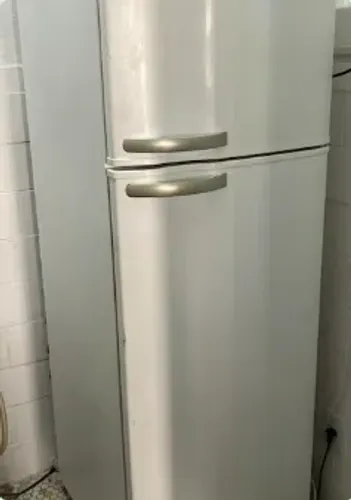 Geladeira Electrolux FostFree DF38 A (346 litros)
