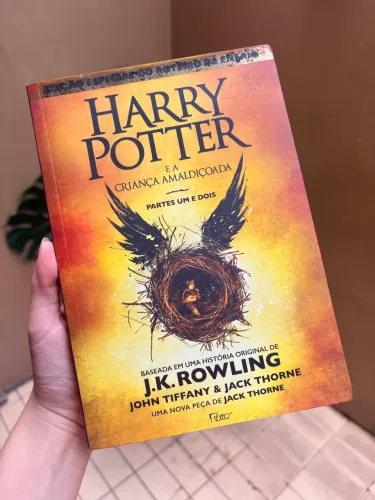 LIVRO HARRY POTTER E A CRIANÇA AMALDIÇOADA 