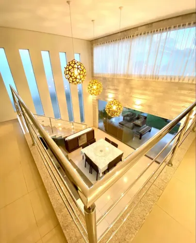 Lustre/ pendentes decorativos para sala com pé-direito duplo