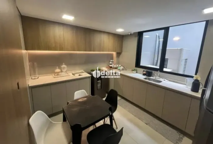 Sala comercial disponível para locação no bairro em Uberlândia-MG