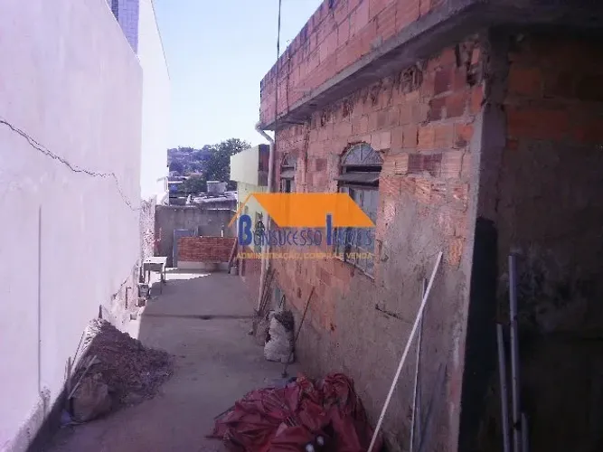 Terreno em Belo Horizonte, no bairro Santa Mônica, à venda.