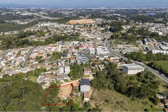 Terreno com área de 5.911m² à venda em Almirante Tamandaré / Paraná