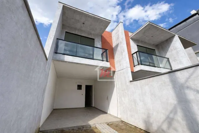 Sobrado com 3 dormitórios à venda, 125 m² por R$ 690.000,00 - Água Verde - Blumenau/SC