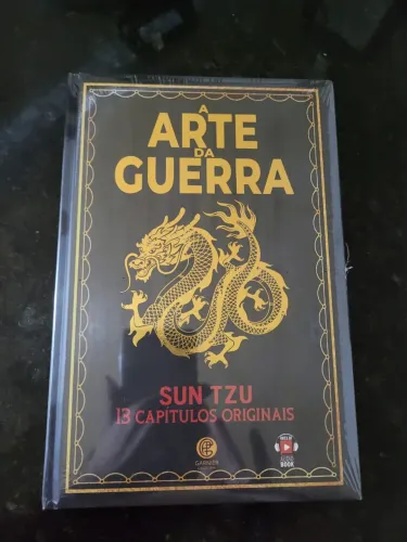 LIVRO A ARTE DA GUERRA DE SUN TZU 13 CAPÍTULOS ORIGINAIS VERSÃO OURO COM ILUSTRAÇÃO.