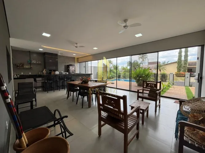 Vende Casa com 4 suítes em condomínio - Rifaina SP