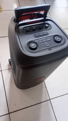 Vendo som JBL novo 