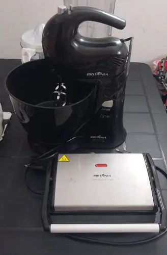 Kit batedeira e sanduicheira