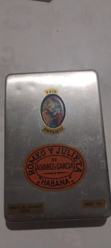 Caixa de charutos.