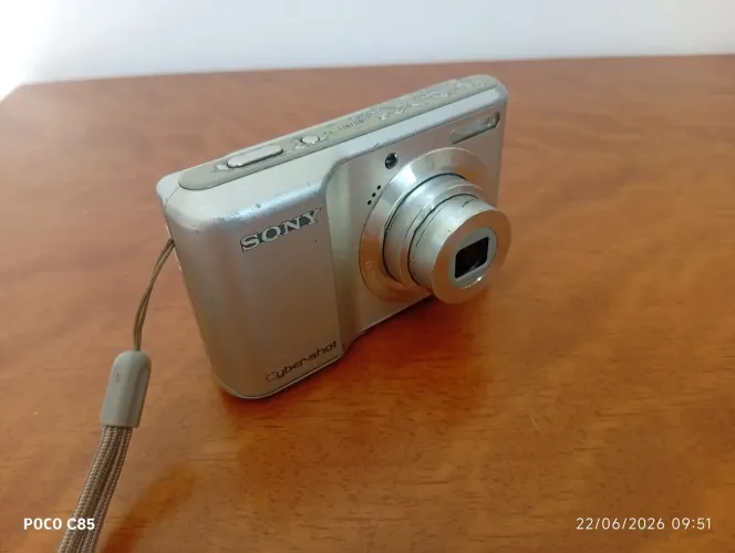 Cyber shot DSC-S2100
