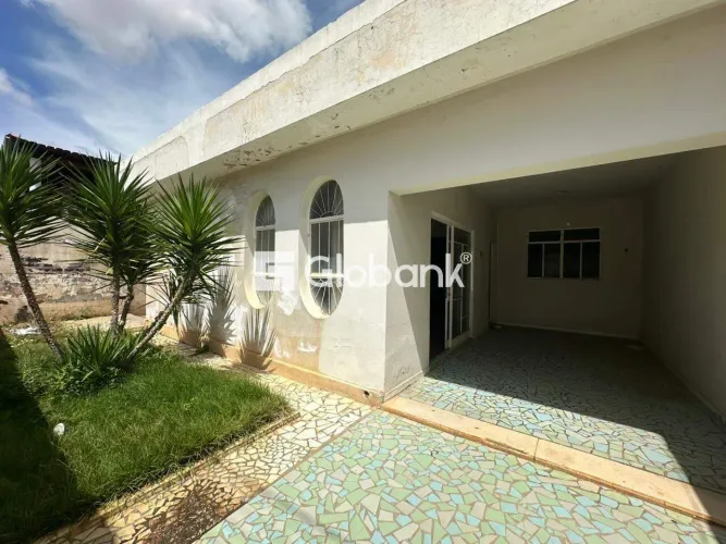 Casa 3 quartos para aluguel São José 1.150m² Montes Claros MG