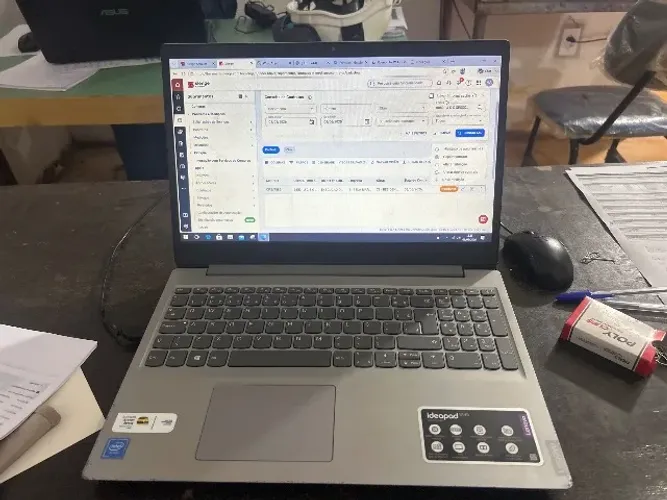 Vendo notebook Lenovo ideapad s145