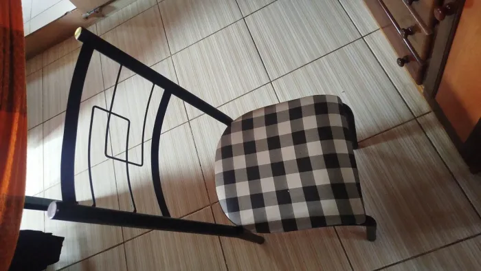 Mesa com 6 cadeiras
