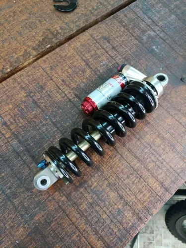 Shock Manitou Revox 240mm