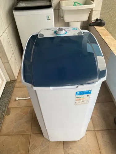 Tanquinho de Lavar Roupa 10Kg Britânia Semiautomático