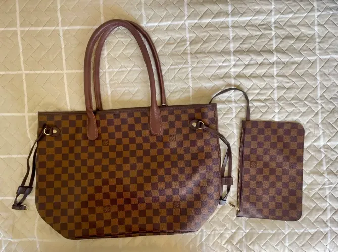 Bolsa cópia LV com alça em couro