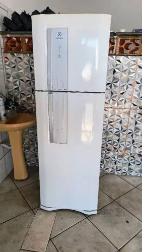 Geladeira Electrolux DF42