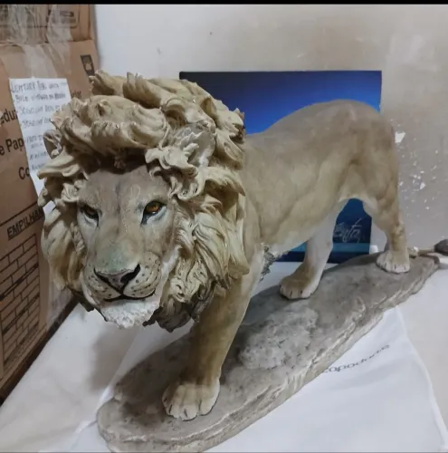 Escultura leão 