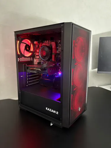RTX 4060 + i3 13g + 16GB