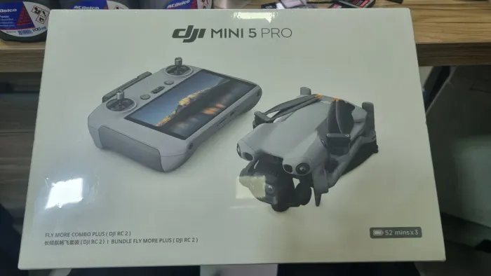  Dji Mini5 PRO FLY MORE LACRADO CONTROLE COM TELA 52MINUTOS