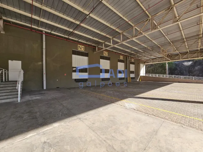 Galpão 8610 m² - 8 docas - Bandeirantes - Cajamar