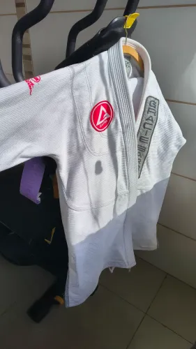Kimono Gracie Barra A3 excelente estado