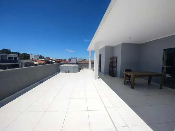 Cobertura para venda possui 210 metros quadrados com 3 quartos