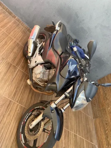Cb 300R