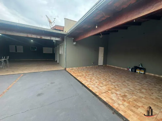 Casa de 03 quartos sendo 01 suíte disponível para locação. Parque Sao Jose , próximo da Av