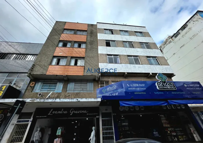 Apartamento à venda de 2 quartos no centro da cidade