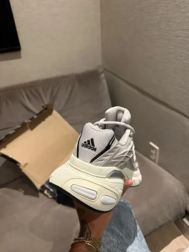 VENDO ADIDAS ADISTAR