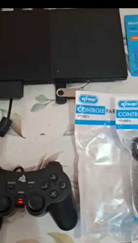Vendo PS2 ((Play2)) completo com 2 controles novos!