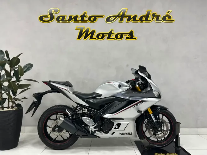 Yamaha YZF R-3 321/ABS